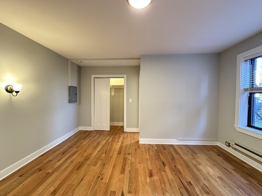 Building Photo - 4550 N Paulina St