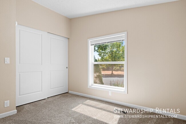 Building Photo - 1313 Bramblewood Ln