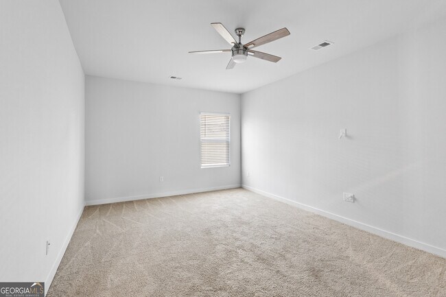 Building Photo - 583 Overlook Rd