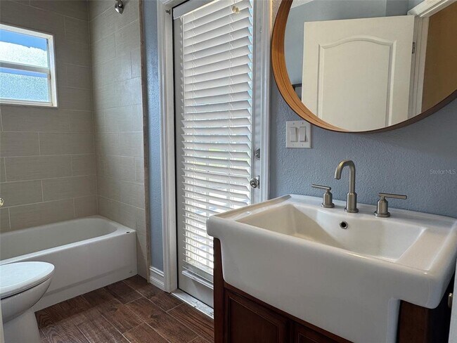 Building Photo - 3425 Canteen Ct