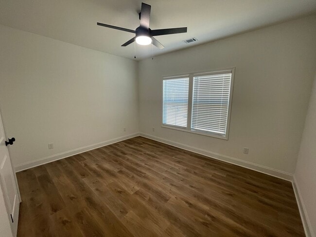 Building Photo - Brand New 3/2 House in Celanese- $1,995