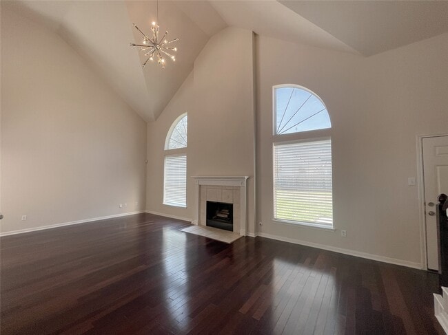 Building Photo - 2126 Winding Hollow Dr