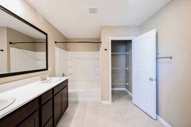 Building Photo - Look No Further! Lovely 3 Bedroom And 2.5 ...