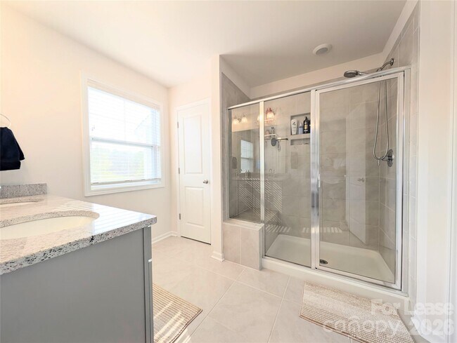 Building Photo - 626 Altamonte Dr