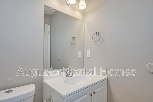 Building Photo - 3405 Princess Ct