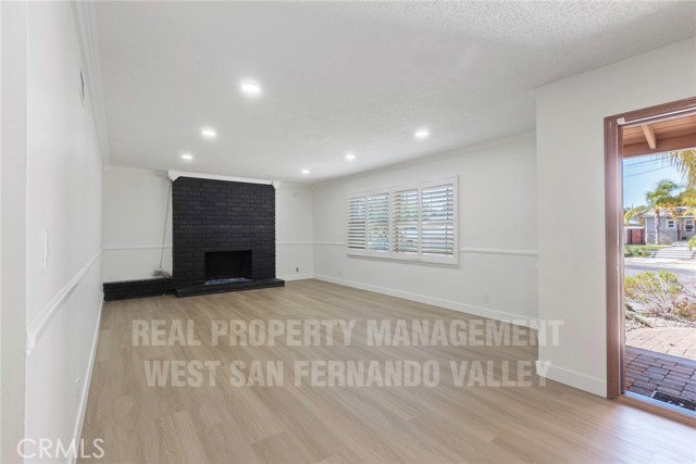 Building Photo - 12920 Aetna St