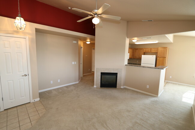 Building Photo - Upper level 2 bedroom condo near Peterson AFB