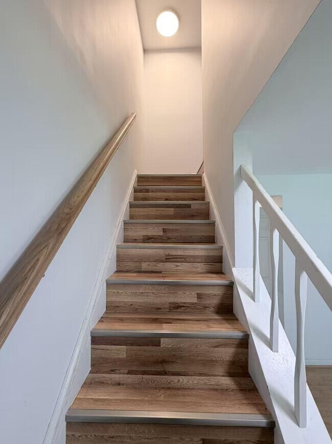 Building Photo - 18711 Paprika Ct
