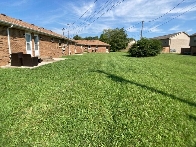 Building Photo - 145 Tandy Dr