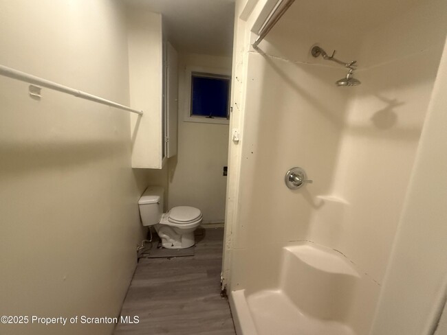 Building Photo - 526 N Fillmore Ave