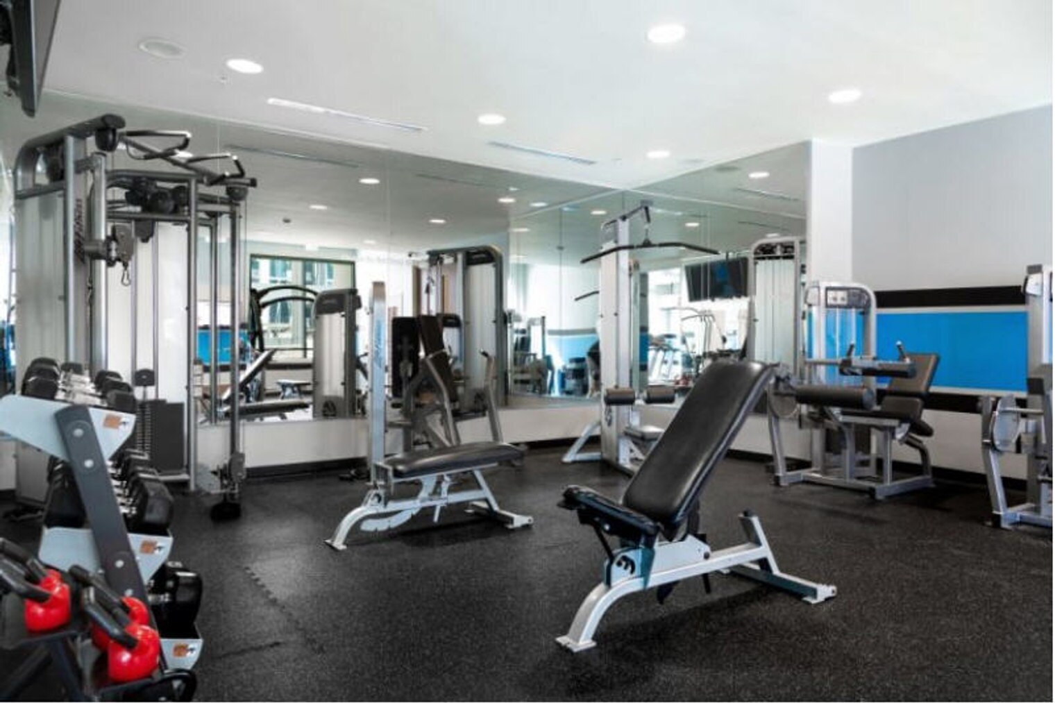 Building Photo - 320 S Church St