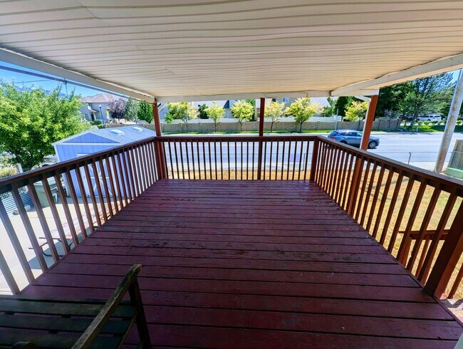 Building Photo - GET $500 OFF THE FIRST MONTHS RENT!!!