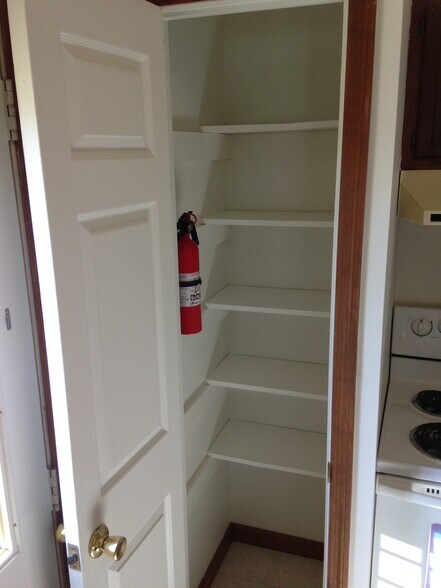 Building Photo - 1884 Shawnee Dr