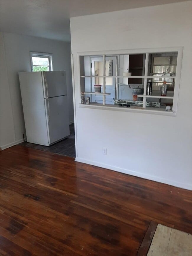 Building Photo - 1 Bed 1 bath