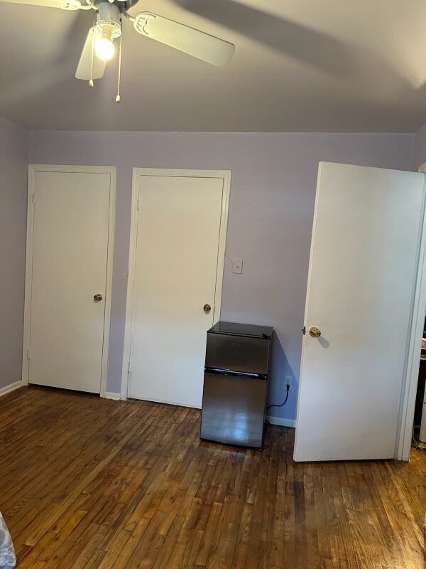Building Photo - 218 College Dr