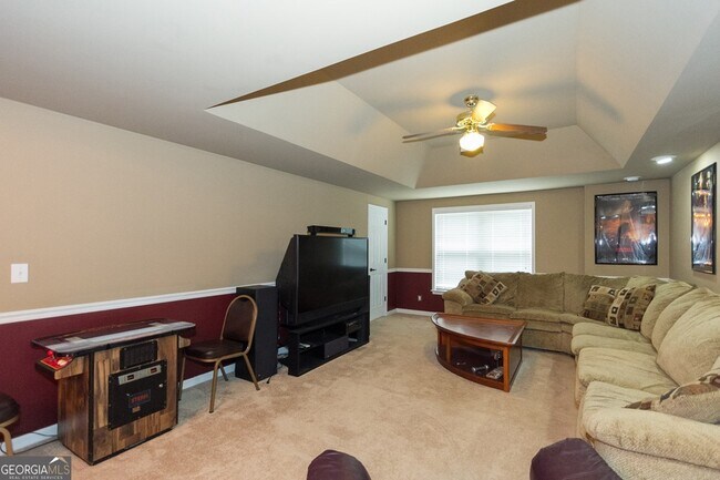 Building Photo - 5166 Wheeler Dr