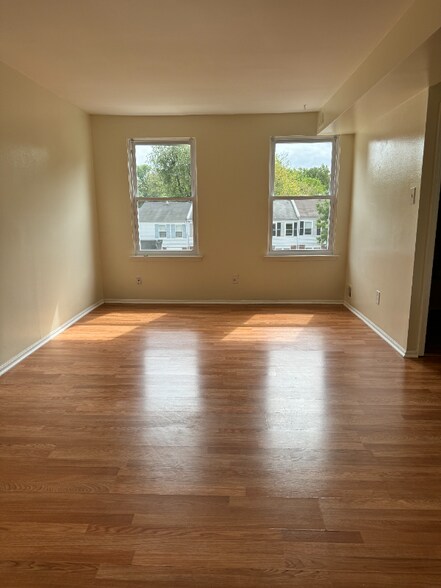 Building Photo - 9450 Fairgreen Ln
