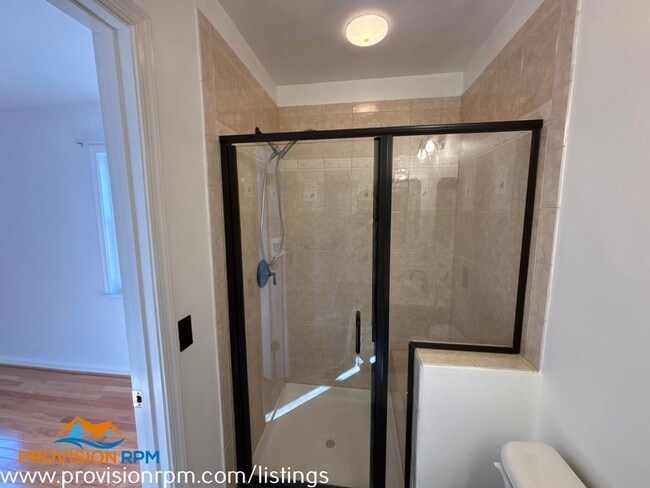 Building Photo - 1618 Bishop Rd