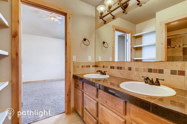 Building Photo - 5047 Georgetown Dr