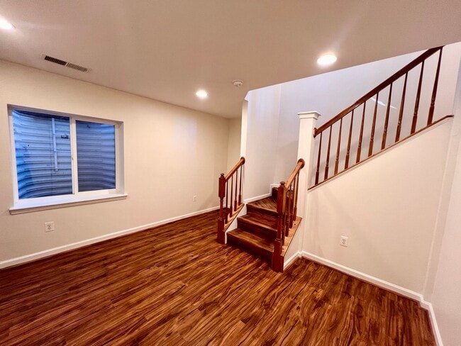 Building Photo - 357 Rolkin Rd