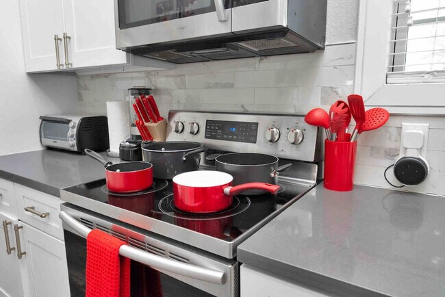 Building Photo - 2615 Arbor St