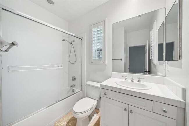 Building Photo - 236 Terra Cotta