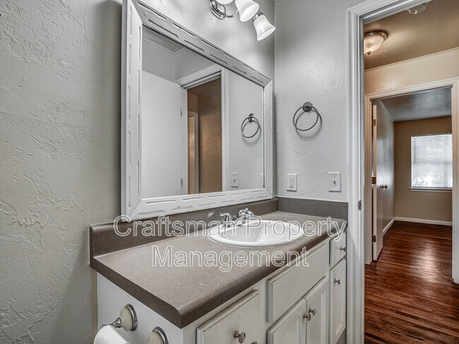 Building Photo - 3105 NW 67th St