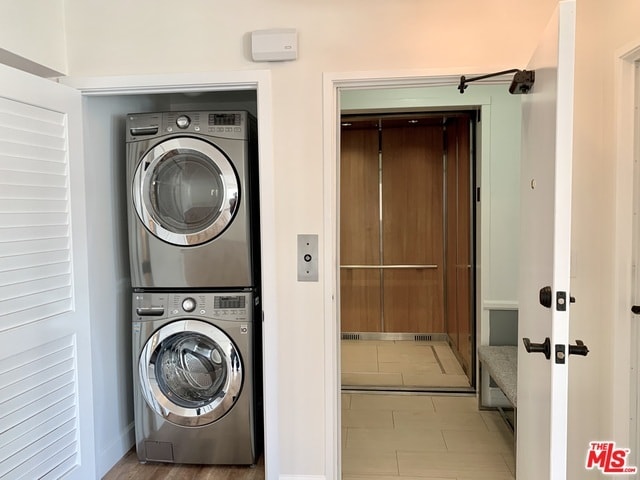 Building Photo - 1227 Granville Ave