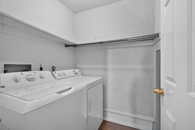Building Photo - 2400 Baynard Blvd
