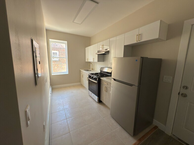 856 S 16th 3C - 856 S 16th St