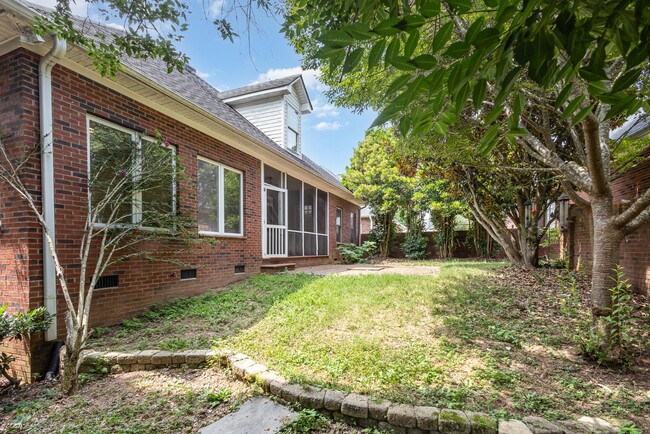 Building Photo - 1610 Elkhart Cir