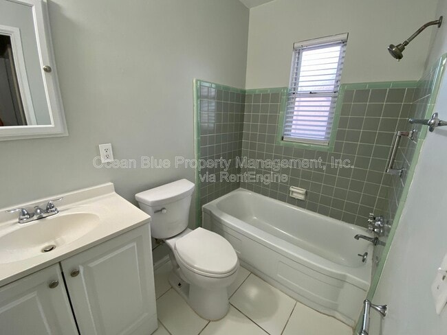 Building Photo - 740 52nd Ave N