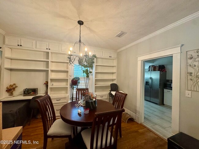 Building Photo - 3649 Walsh St