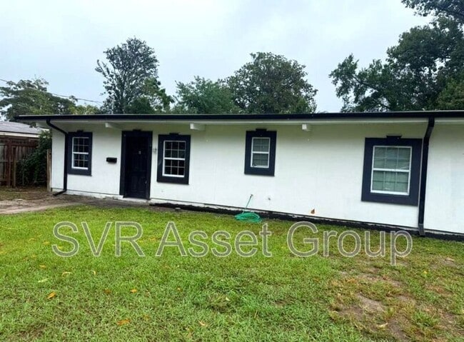 Building Photo - 6204 Terry Parker Dr N