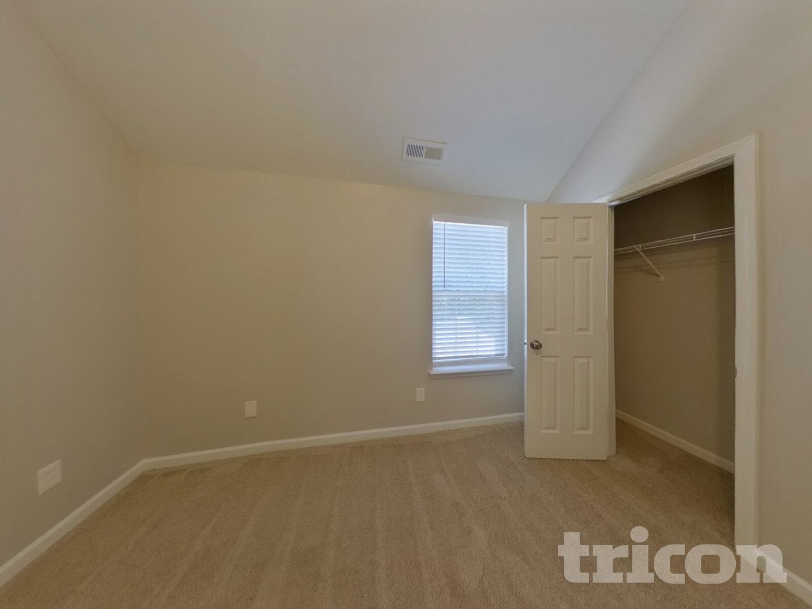 Building Photo - 1506 Kindred Cir NW