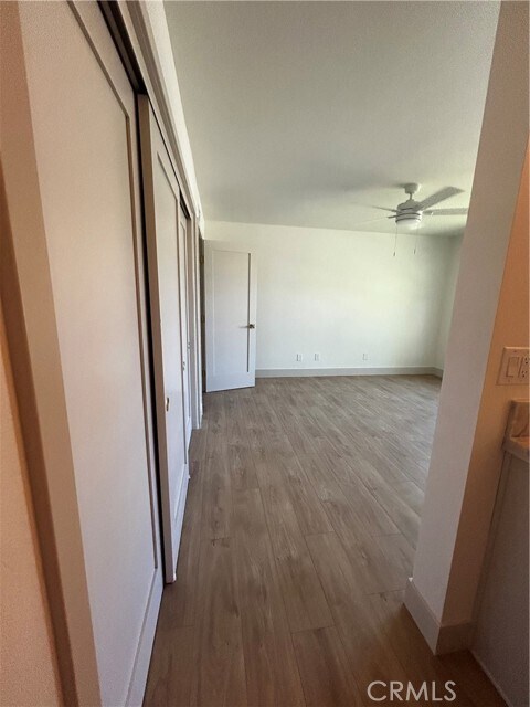 Building Photo - 717 Serpentine Dr