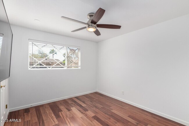 Building Photo - 8520 E Turney Ave
