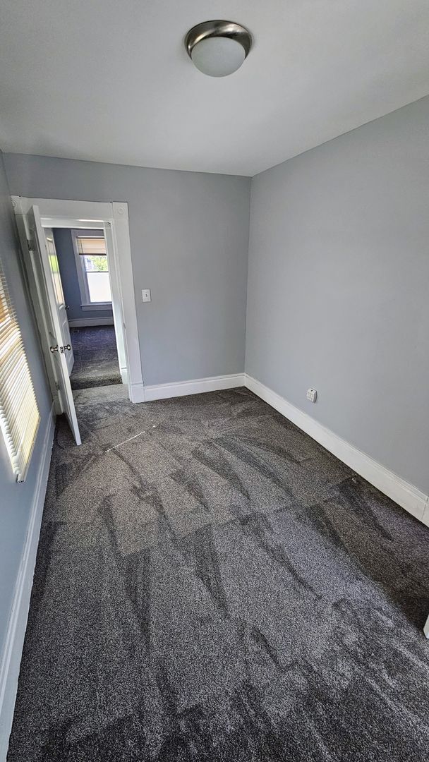 Building Photo - 142-144 West Park Avenue