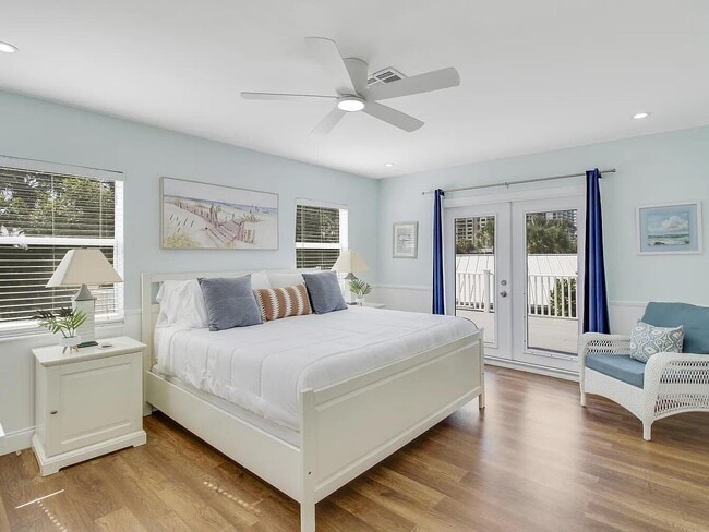 Building Photo - 1310 Manor Dr