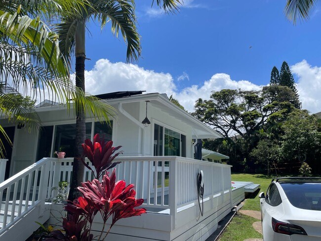 Building Photo - Fully Furnished Lanikai Beach Oasis — 3BR/...