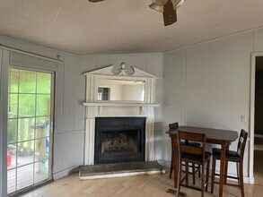 Building Photo - 5 Bedroom, 3 Bath 2,128 sq ft Doublewide T...