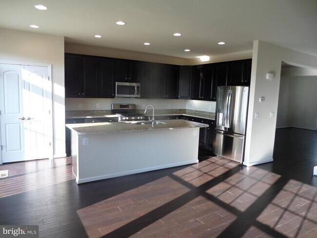Building Photo - 43359 Polenta Terrace