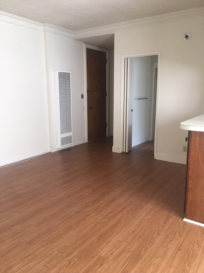 Building Photo - 303 Commonwealth Ave