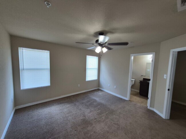 Building Photo - 6313 Attucks Ln