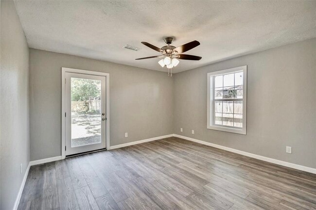 Building Photo - 7906 Hammerly Blvd