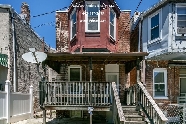 Building Photo - 2740 Parkwood Ave