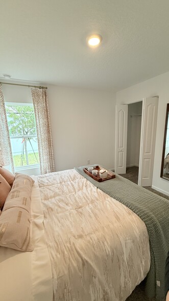 Picture of model home - 16 Summerwood Rd S