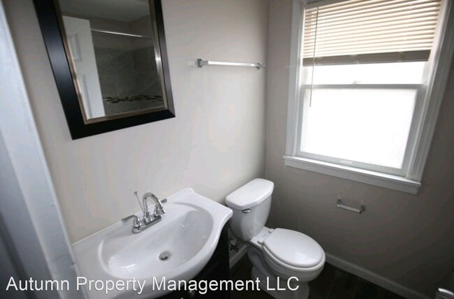 Building Photo - 3 br, 1 bath House - 1109 Shadowlawn Street