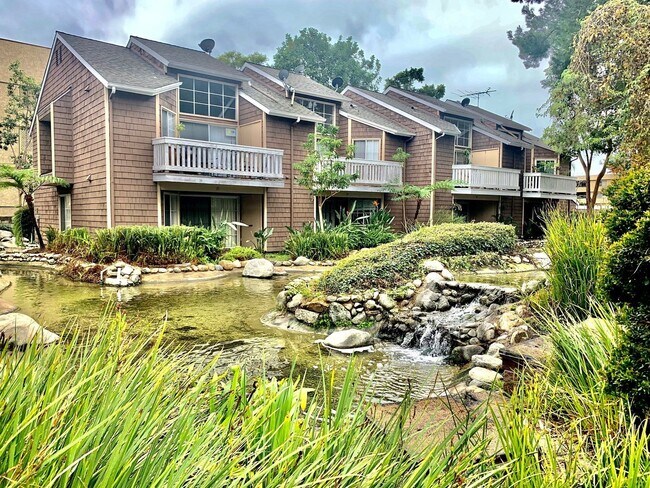 Building Photo - 1 Bedroom in Serene Community in Garden Grove
