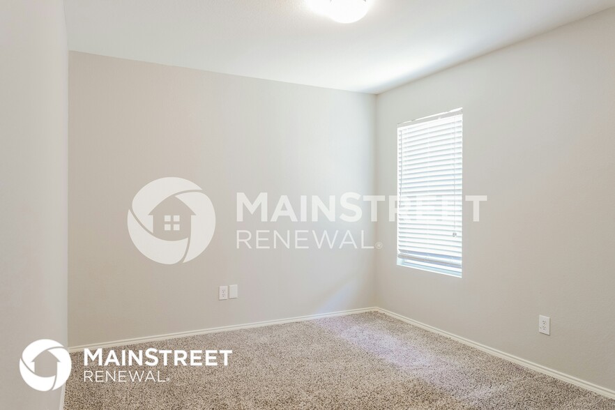 Building Photo - 837 Santa Rosa Dr